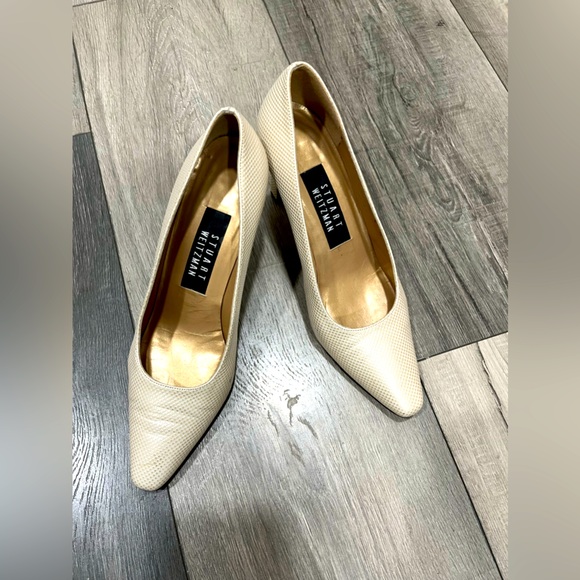 Stuart Weitzman  Creamy-Gold Pumps w Textured Leather, Block Heels, Size 6 - Picture 14 of 14